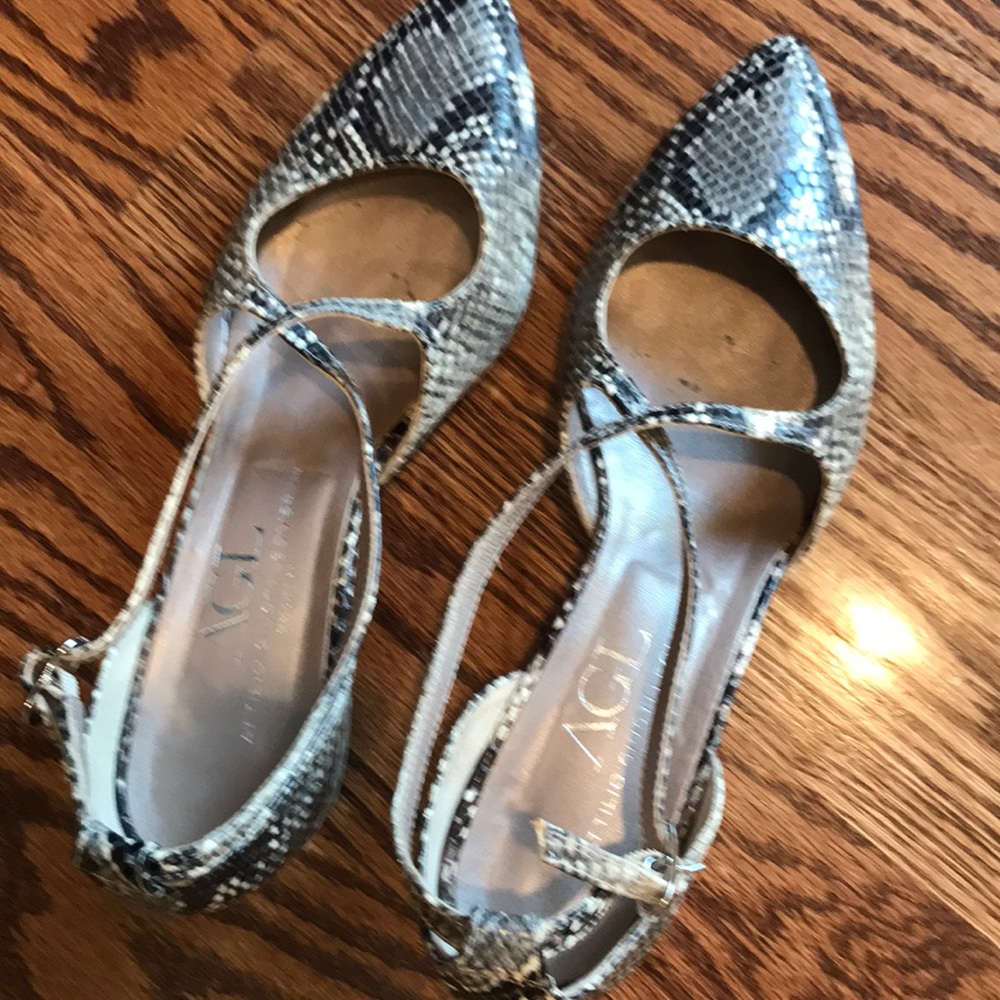 Dress/play shoes